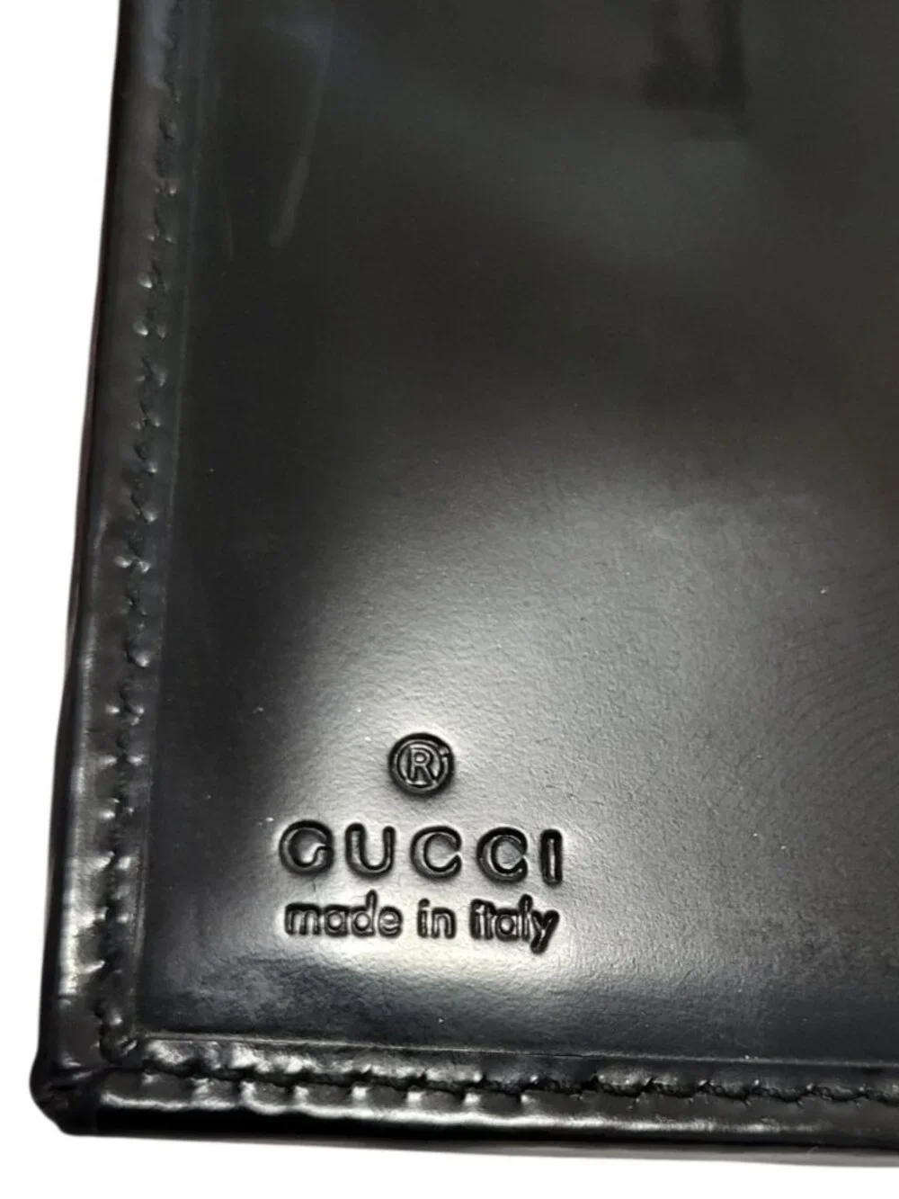Vintage Gucci Black Smooth Leather Bifold Wallet Tom Ford Era G Clasp Italy